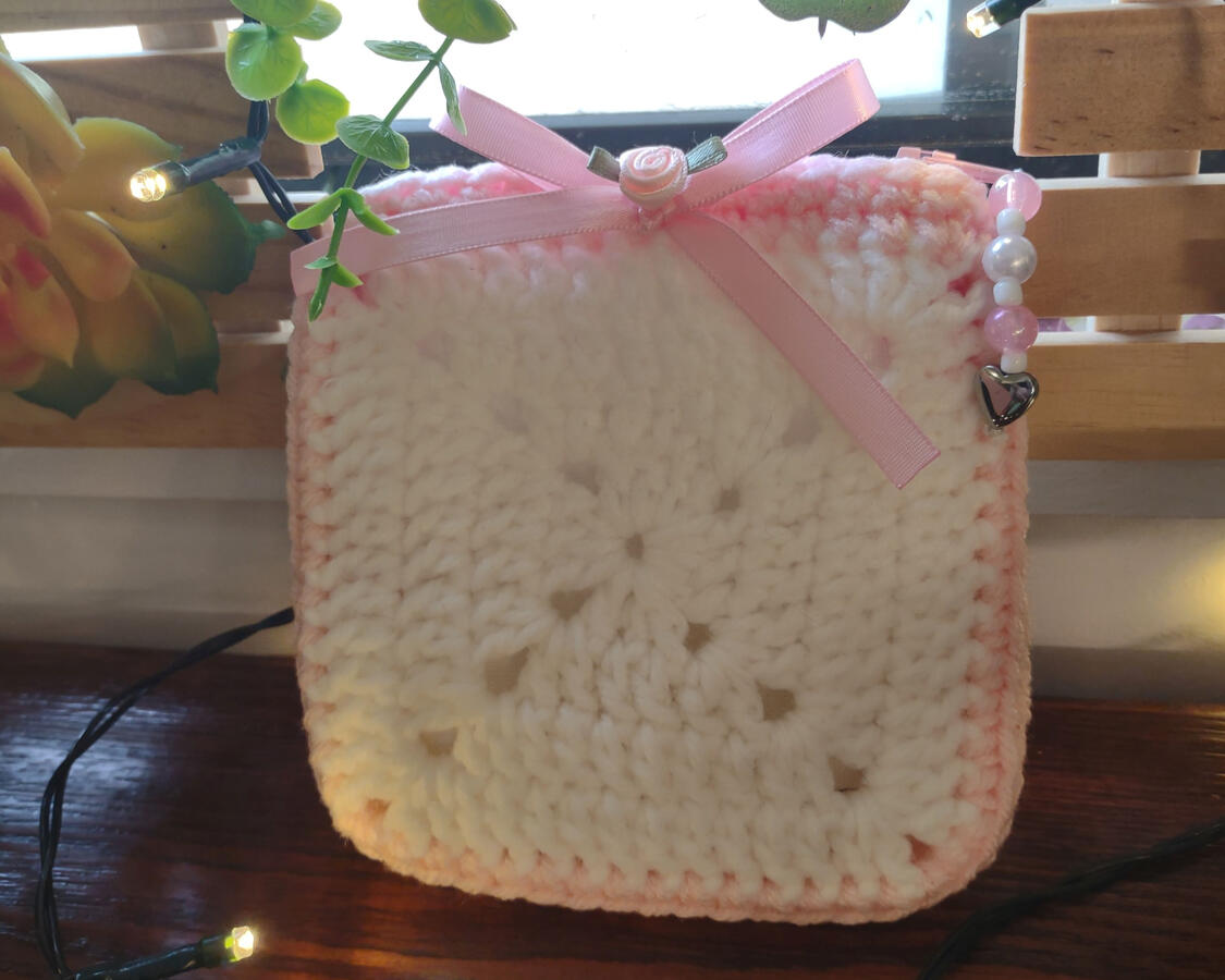 Coquette coin pouch